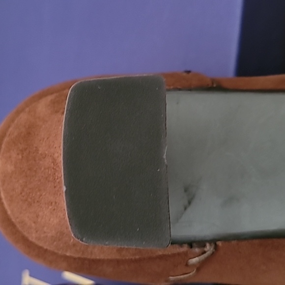 Stuart Weitzman 'Barclo' Suede heeled Loafer/Pumps 6 - Picture 8 of 15